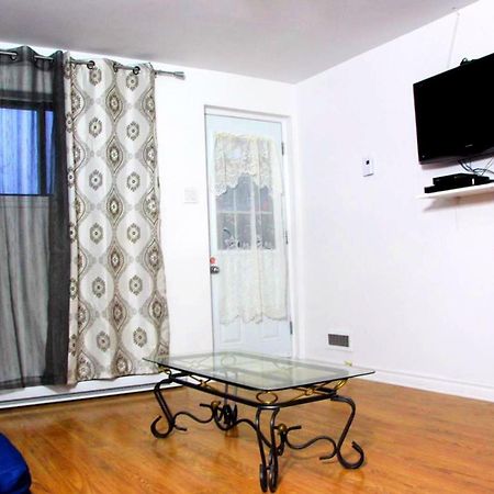 Private Comfy Apartment In Montréal Exteriör bild