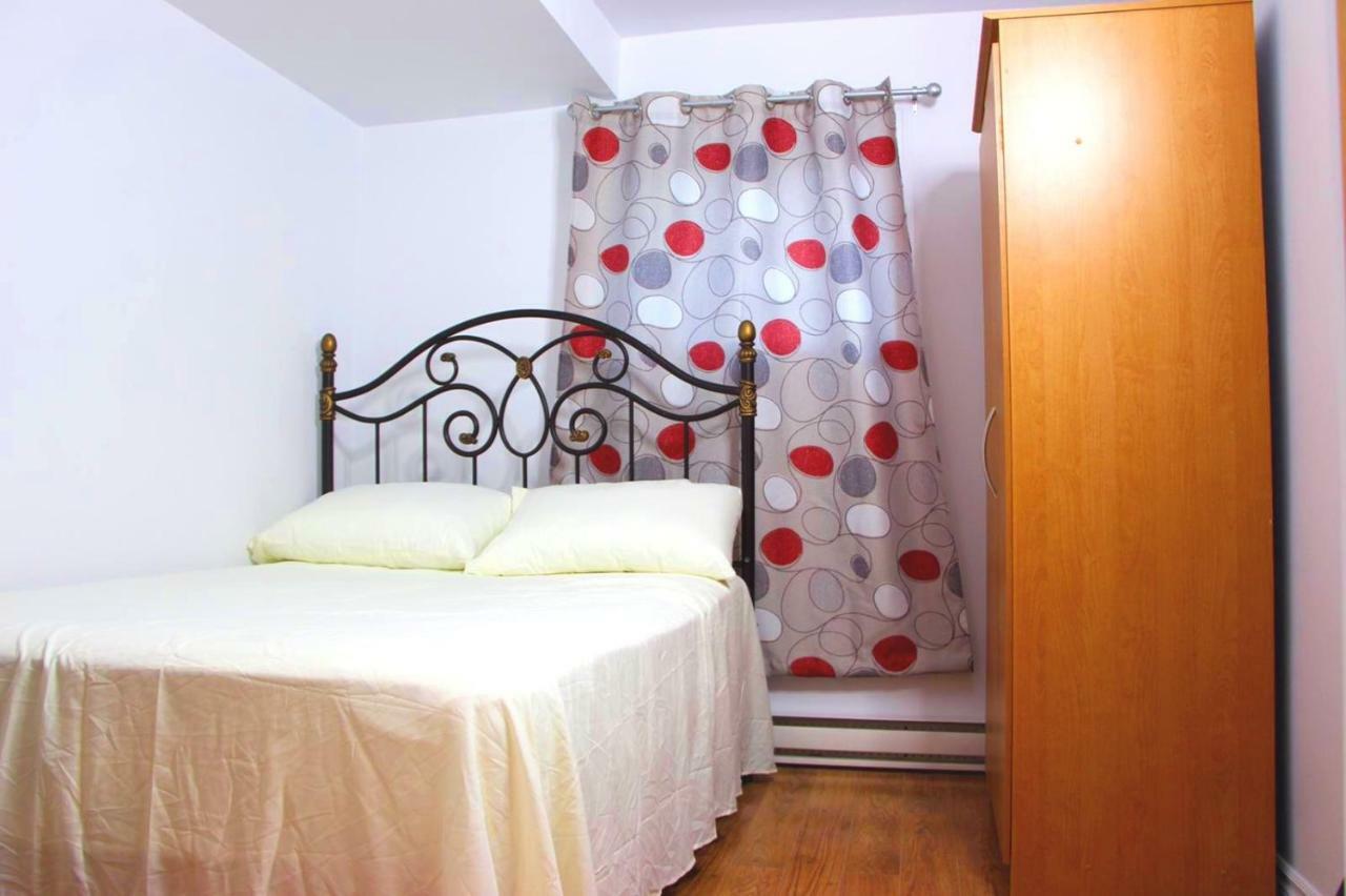 Private Comfy Apartment In Montréal Exteriör bild
